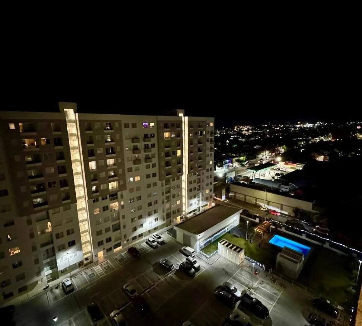 Modern 12Th-Floor Penthouse W 2 Balconies & City Views Guadalajara Apartament
