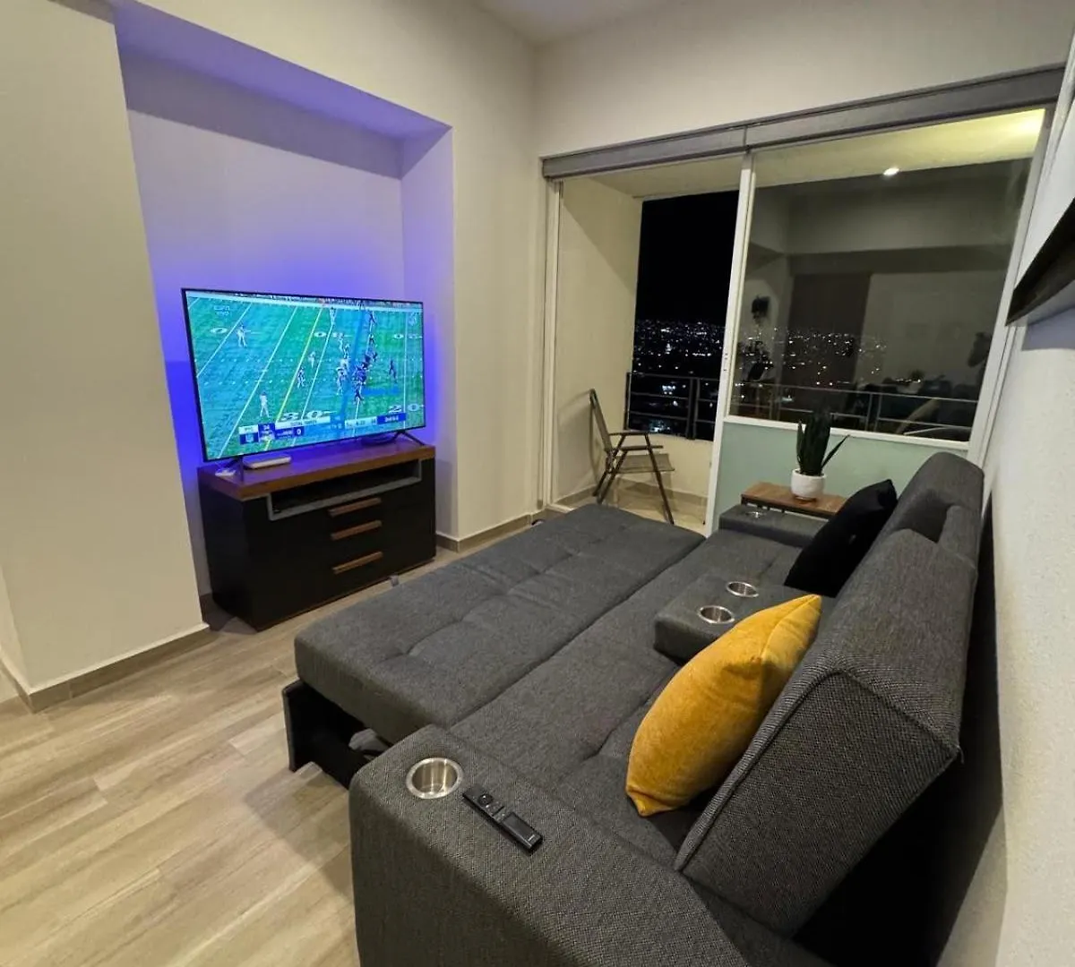 Modern 12Th-Floor Penthouse W 2 Balconies & City Views Guadalajara Apartament